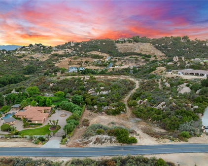 Hacienda Drive, Murrieta
