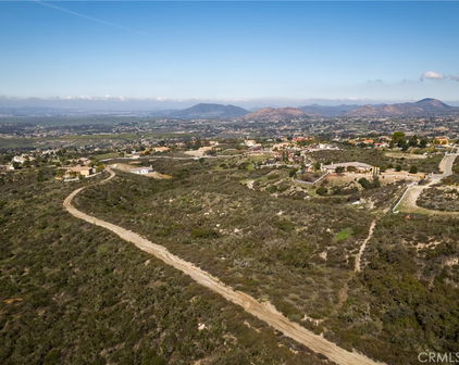 Esplendida Way, Temecula