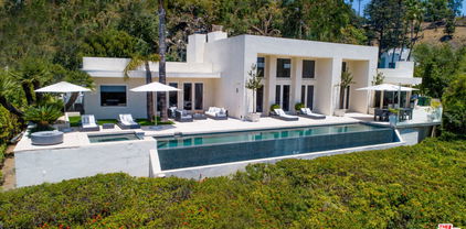 1541 SUMMITRIDGE Drive, Beverly Hills