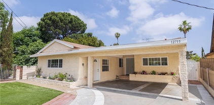 12715 Hart St, North Hollywood