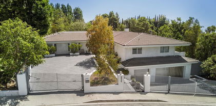 9626 Highridge Drive, Beverly Hills