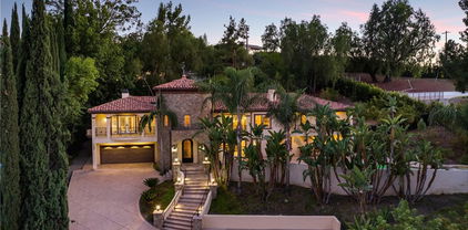 19554 Wells Drive, Tarzana