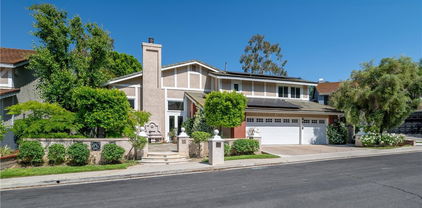 4408 Dulcinea Court, Woodland Hills