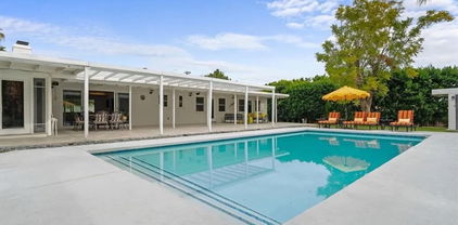 483 W Via Escuela, Palm Springs