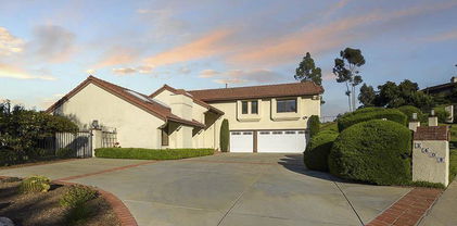 3408 Lomas Serenas Dr, Escondido