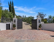 9904 Kip Drive, Beverly Hills image
