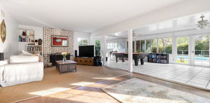17350 Osborne Street, Sherwood Forest