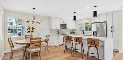 8281 Beaver Lake Dr, San Carlos