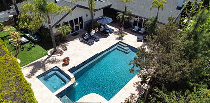 18141 Green Meadow Drive, Encino