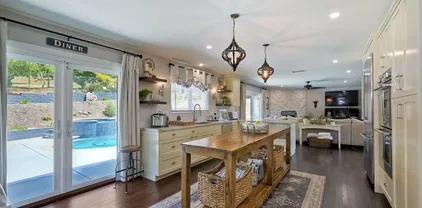 660 Via Rancho Pkwy, Escondido