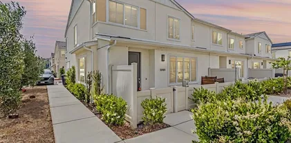 35103 Vine Pl, Fallbrook
