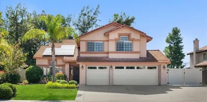 39201 Dovetree Dr, Murrieta
