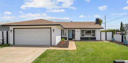 906 E Chalynn Ave, Orange