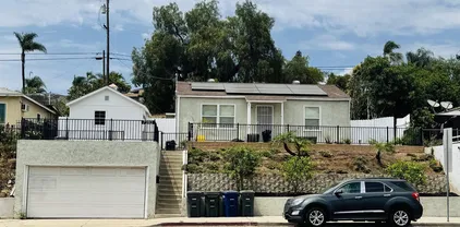 7282 University Ave, La Mesa