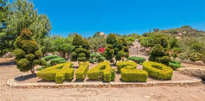 41420 Hacienda Dr, Murrieta