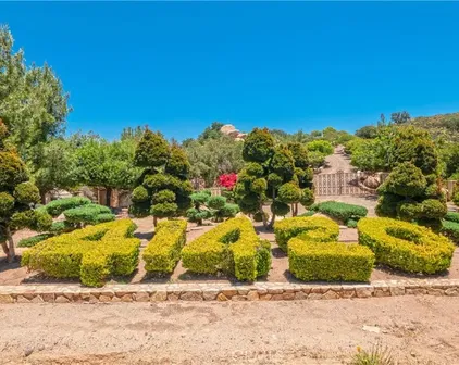 41420 Hacienda Dr, Murrieta
