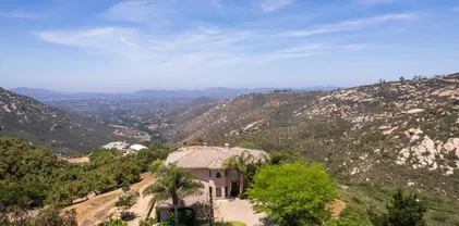 16677 Falcon Heights Rd, Ramona