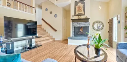 3304 Caminito Eastbluff Unit 143, La Jolla