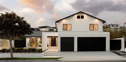 919 Sandcastle Dr, Corona Del Mar