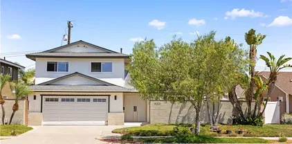 9331 Cape Cod Dr, Huntington Beach