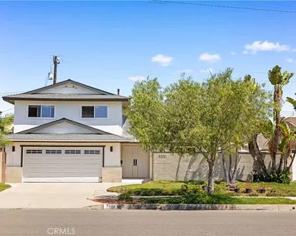 9331 Cape Cod Dr, Huntington Beach
