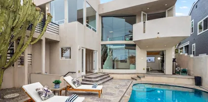 2266 Cambridge Ave, Cardiff-by-the-Sea