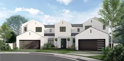 76 Hillcrest Ln, Newport Beach