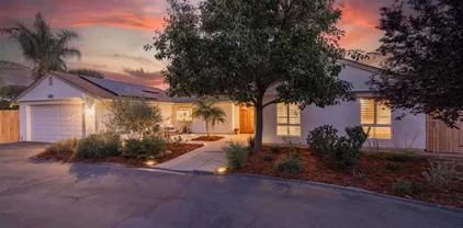 1454 Romance Rd, Escondido