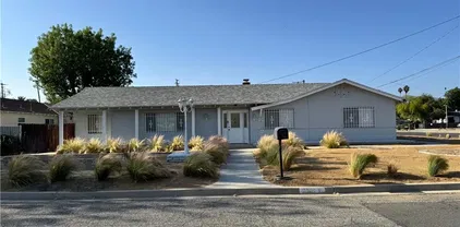 2064 E Campus Way, Hemet