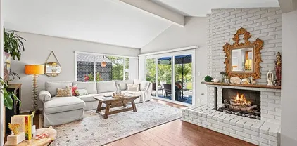 1161 La Casa Dr, San Marcos