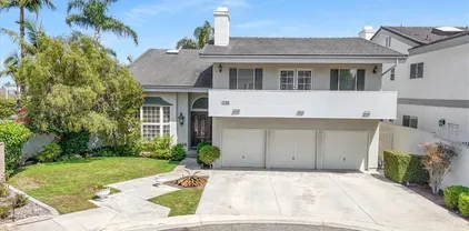 17182 Hillside Cir, Huntington Beach