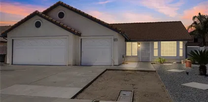 671 Zinnia St, Hemet