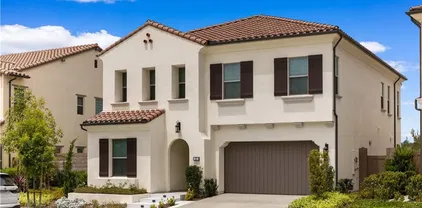 59 Longchamp, Irvine