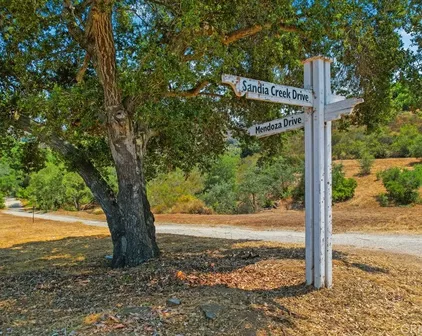 Mendoza Dr, Temecula