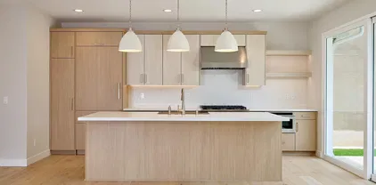 555 N Vulcan Ave, Encinitas
