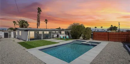 845 W Gateway Dr, Palm Springs