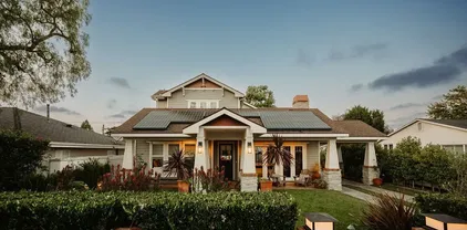 178 Flower St, Costa Mesa