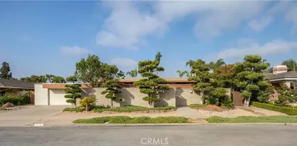 1878 Tahiti Dr, Costa Mesa