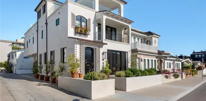 318 Coronado St, Newport Beach