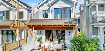 847 G Ave, Coronado