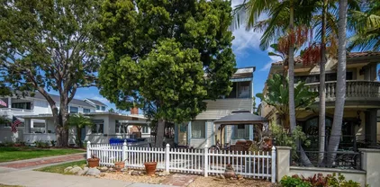 961 D Ave, Coronado