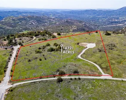 21 Avocado Mesa, Murrieta