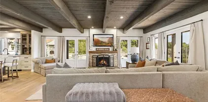 4 Golden Meadow Ln, Fallbrook