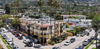 8121 Camino Del Sol Unit 102, La Jolla