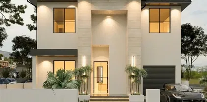 2074 Pomona Ave, Costa Mesa