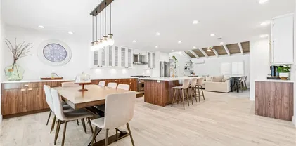 8071 Taylor Dr, Huntington Beach