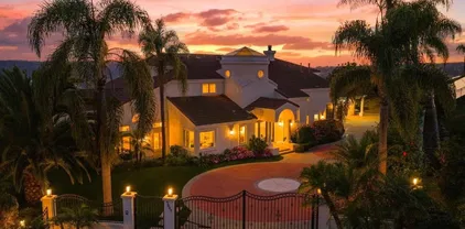 7327 El Fuerte St, Carlsbad
