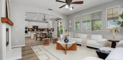 4016 Lake Shore Ln, Fallbrook