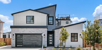 1645 Hunsaker St, Oceanside