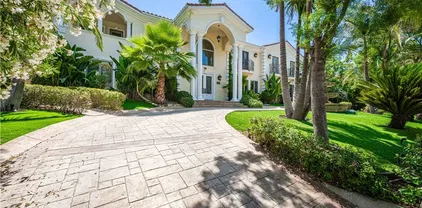 5108 Otis Ave, Tarzana